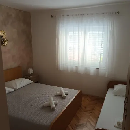 Monika Appartement *